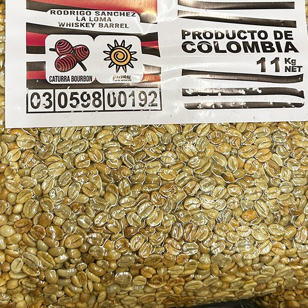 まるでウイスキー（バーボン）みたいな甘く、香ばしい香り、芳醇なコク。